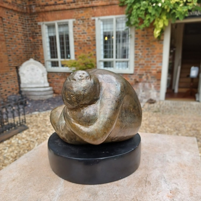 Sculpture in the style of Henry Moore