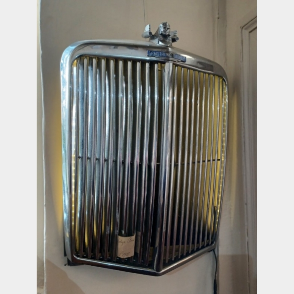 Vintage Car Grille (lights up)