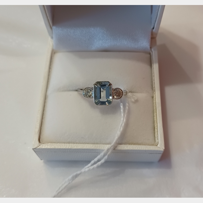 Platinum Aquamarine & Diamond Ring