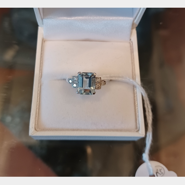 Platinum Aquamarine and Diamond Ring