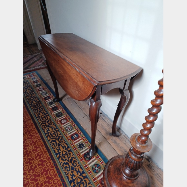 Georgian Gateleg Table