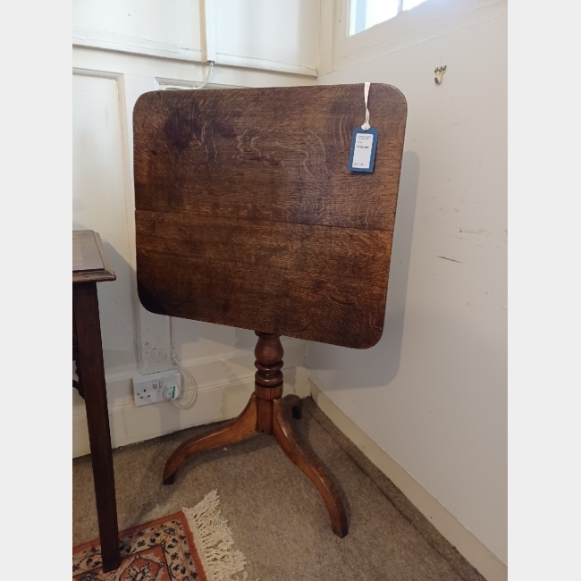 Victorian Oak Tilt Top Table