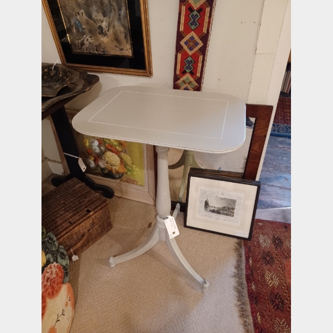 Regency Painted Tripod Table