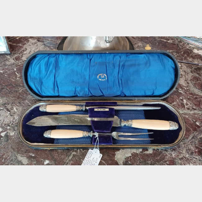 Boxed Ivorine Carving Set