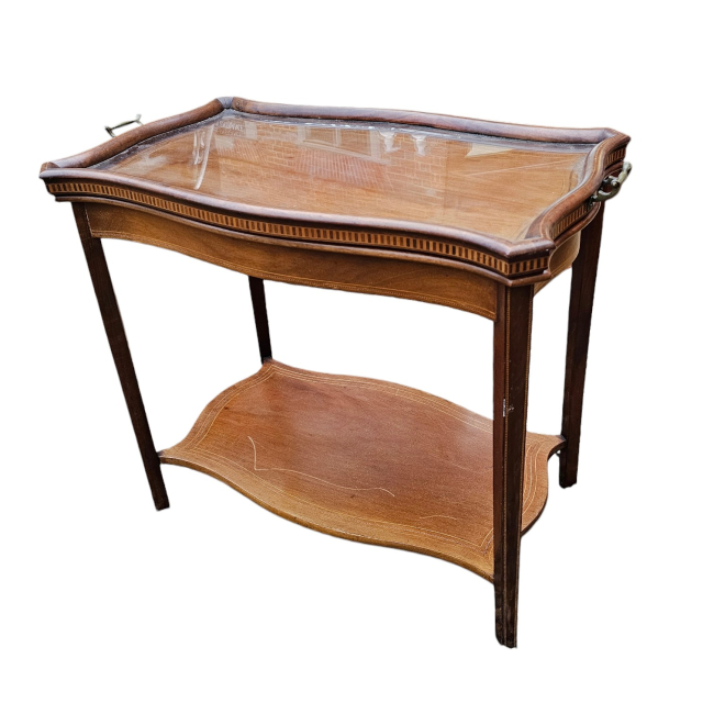 An Edwardian Cartouche Topped Mahogany Wood Tray Table.